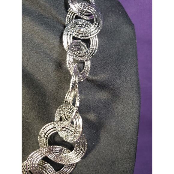 Cato "C Est. 1946" Silver Tone Ring Necklace, Graduating Linked Swirl Rings, NWT - Picture 4 of 14